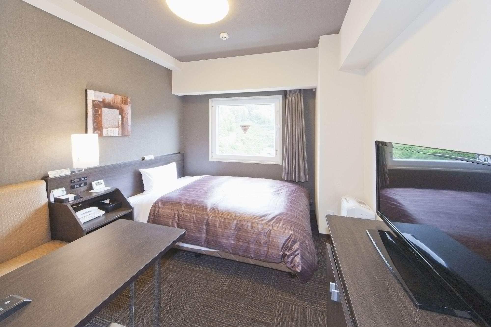 Hotel Route-Inn Saiki Ekimae Екстериор снимка
