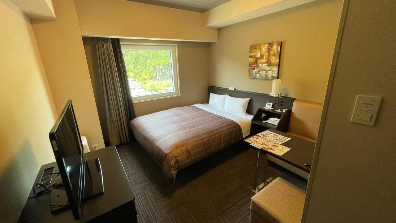 Hotel Route-Inn Saiki Ekimae Екстериор снимка